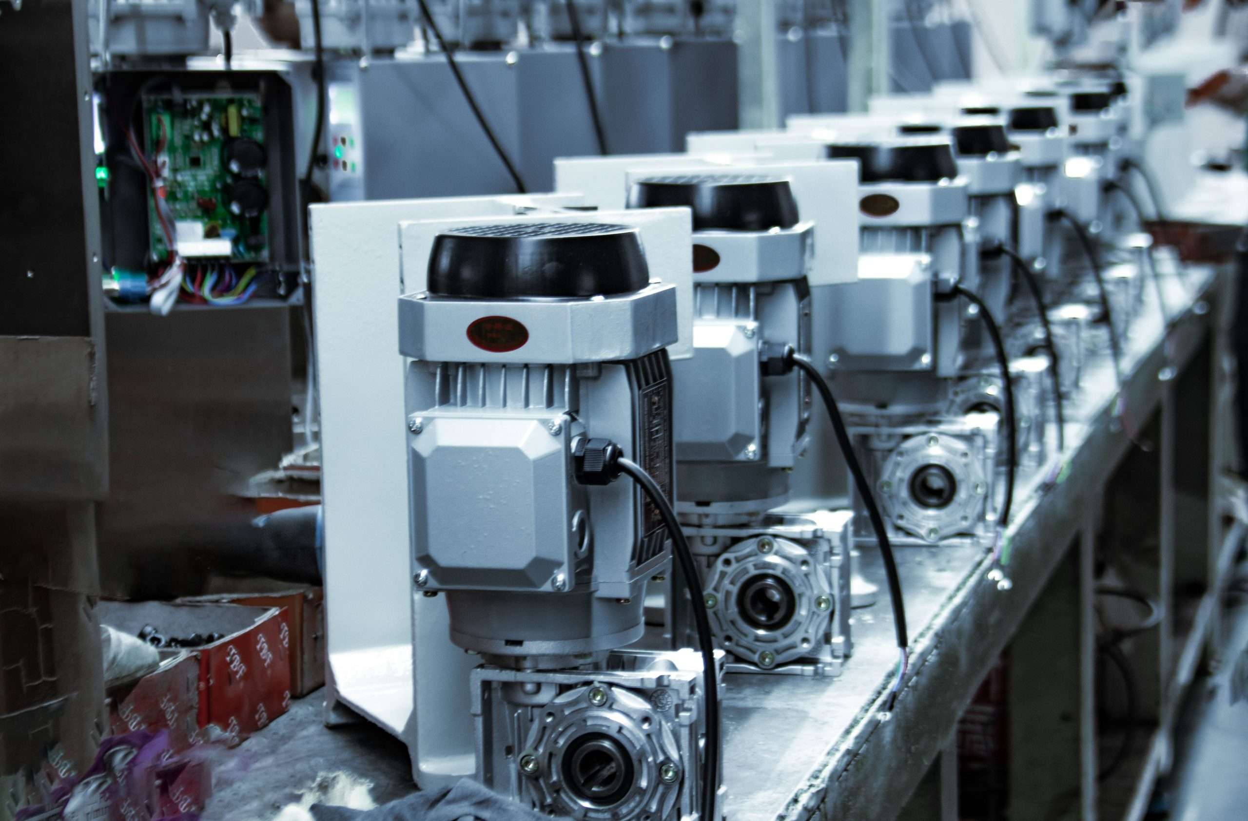 Wire Harness Factory Using Crimping Machine